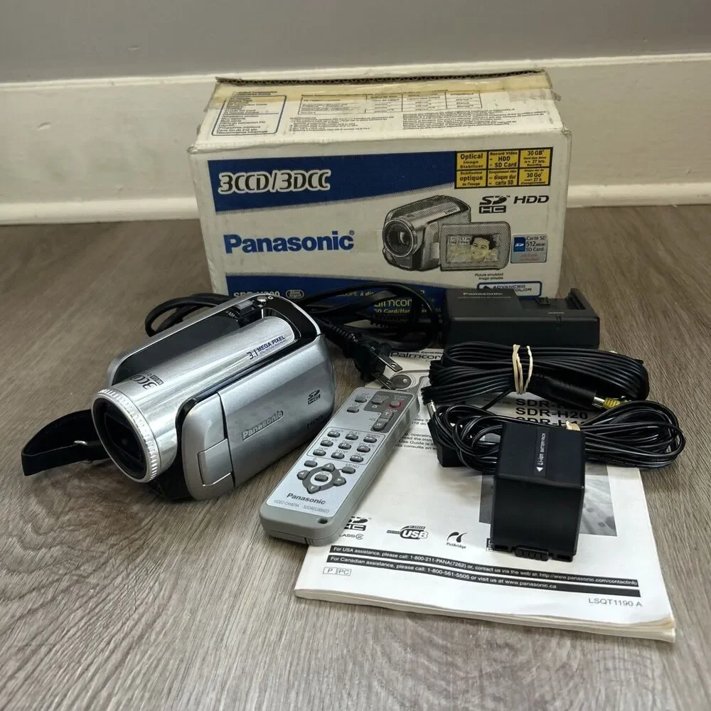 Panasonic Digital Camcorder Video Camera SDR-H200 Silver Battery Remote Tested
